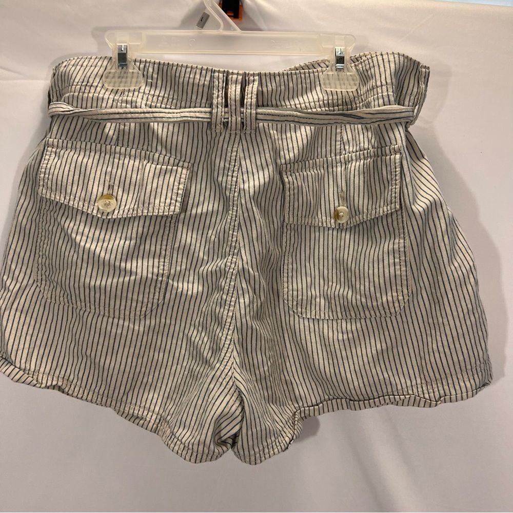 American Eagle Striped Shorts Size 12 AEO - Picture 2 of 4